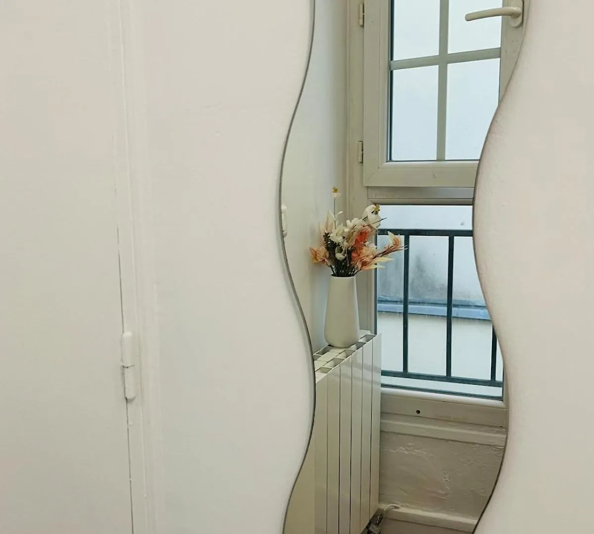Апартаменты Dream Dwell Paris-Apart At The Heart Of 3E Marais District